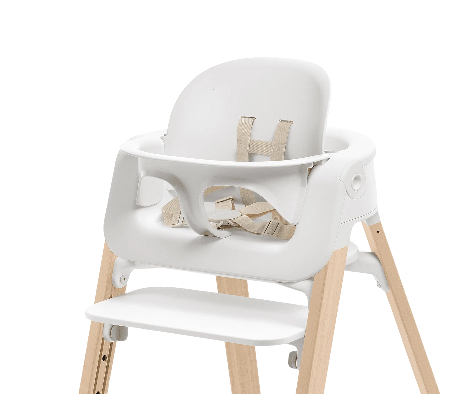 Seggiolone bianco con gambe in legno naturale e imbracatura beige.