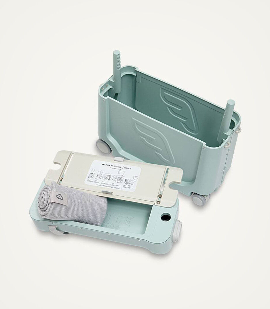 Stokke" JetKids™ Blanket Pebble in BedBox lid. galery image 5