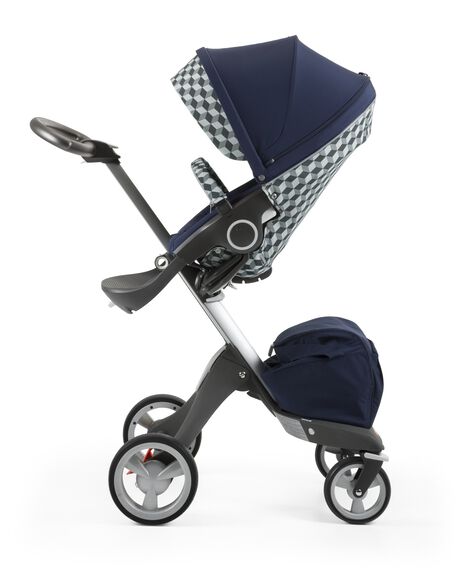 Stokke&reg; Stroller Seat with Style Kit Grey Cube and Stokke&reg; Xploy&reg; chassis, Deep Blue.