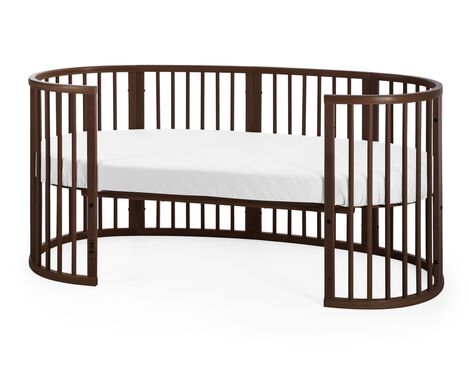 Stokke&reg; Sleepi&trade; Junior, Walnut Brown.