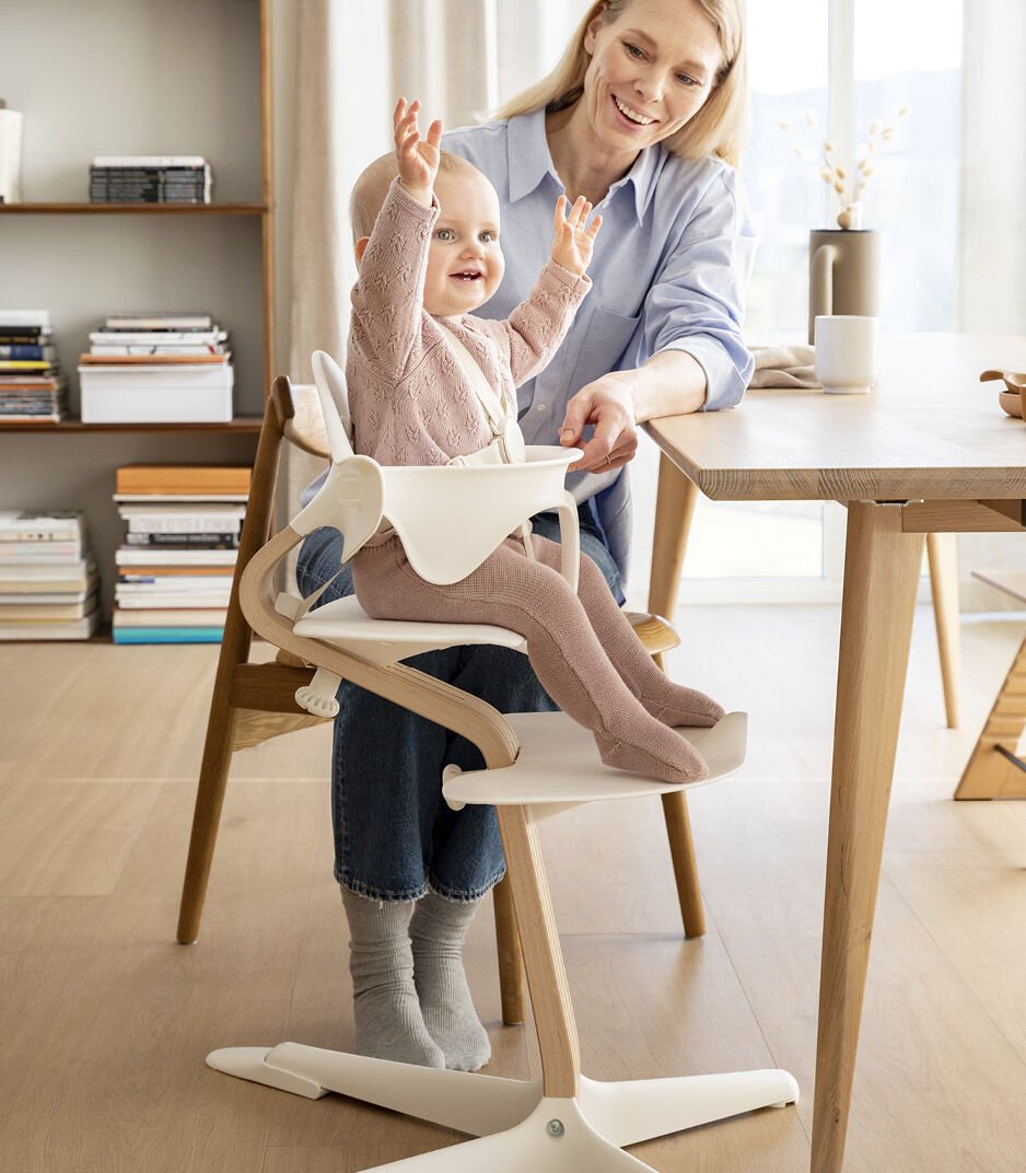 Stokke® Nomi® Hight Chair. Natural/White.  US variant with Harness and Extended Glider. galery image 2