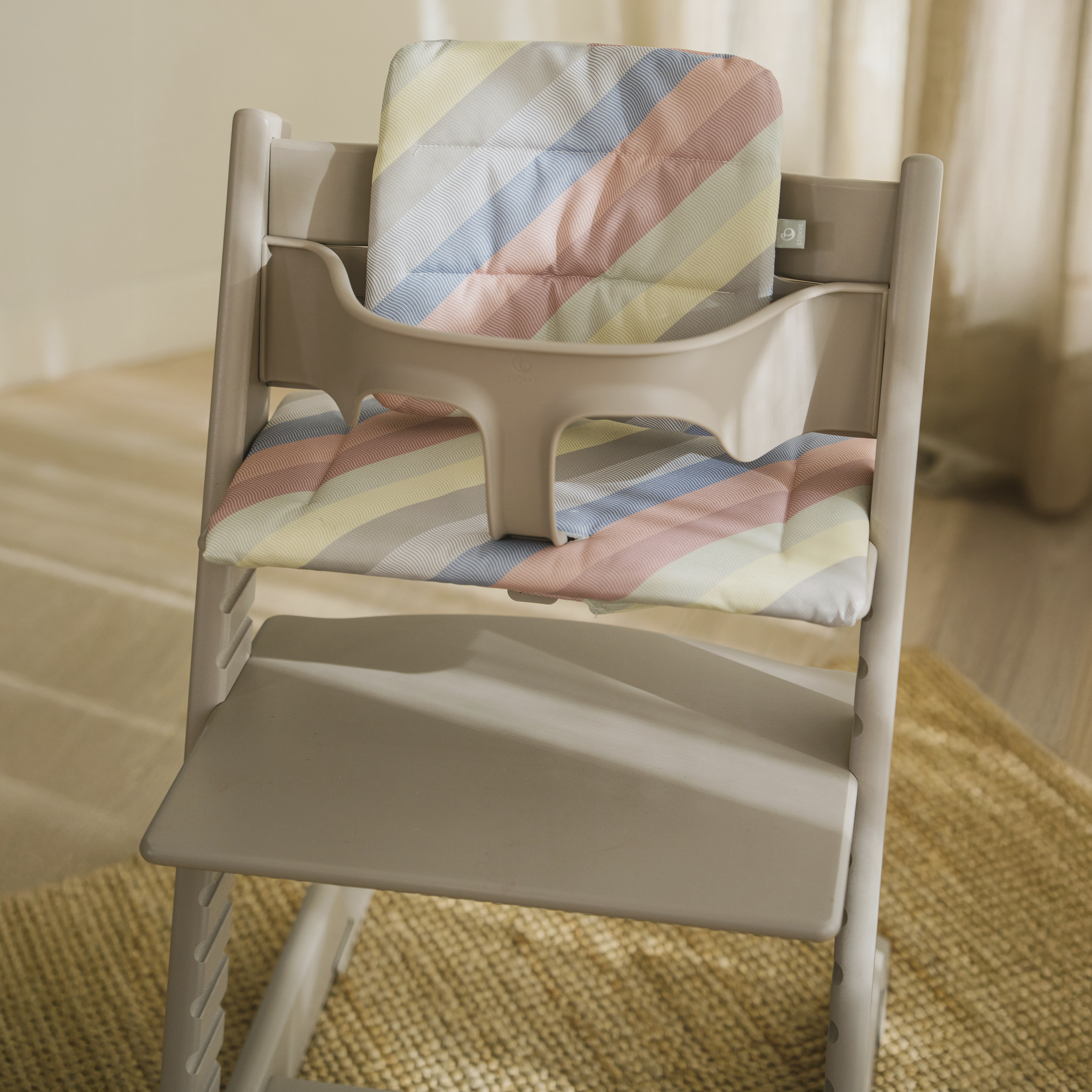 トリップ トラップ ハイチェア | ストッケ | Stokke® オンラインショップ