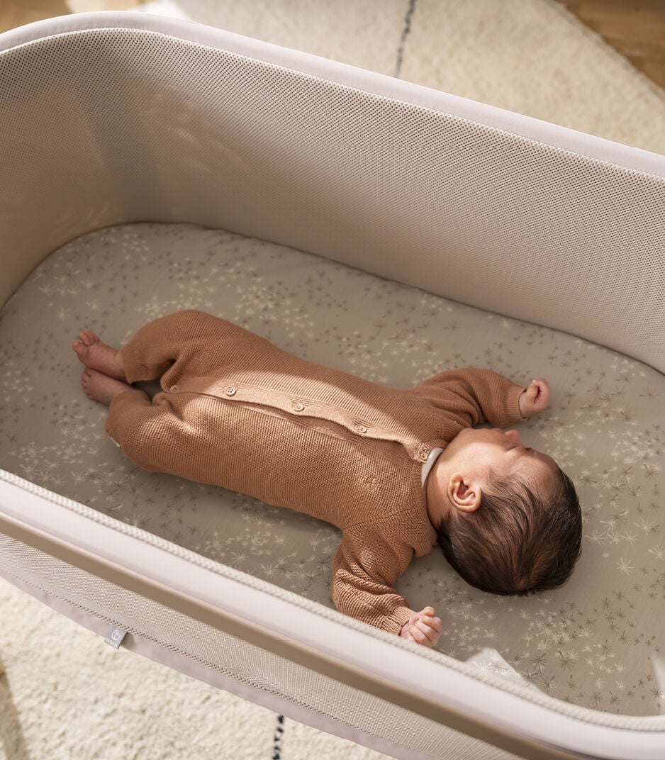 Stokke® Snoozi™. Natural/Sandy Beige. Bed time. galery image 2
