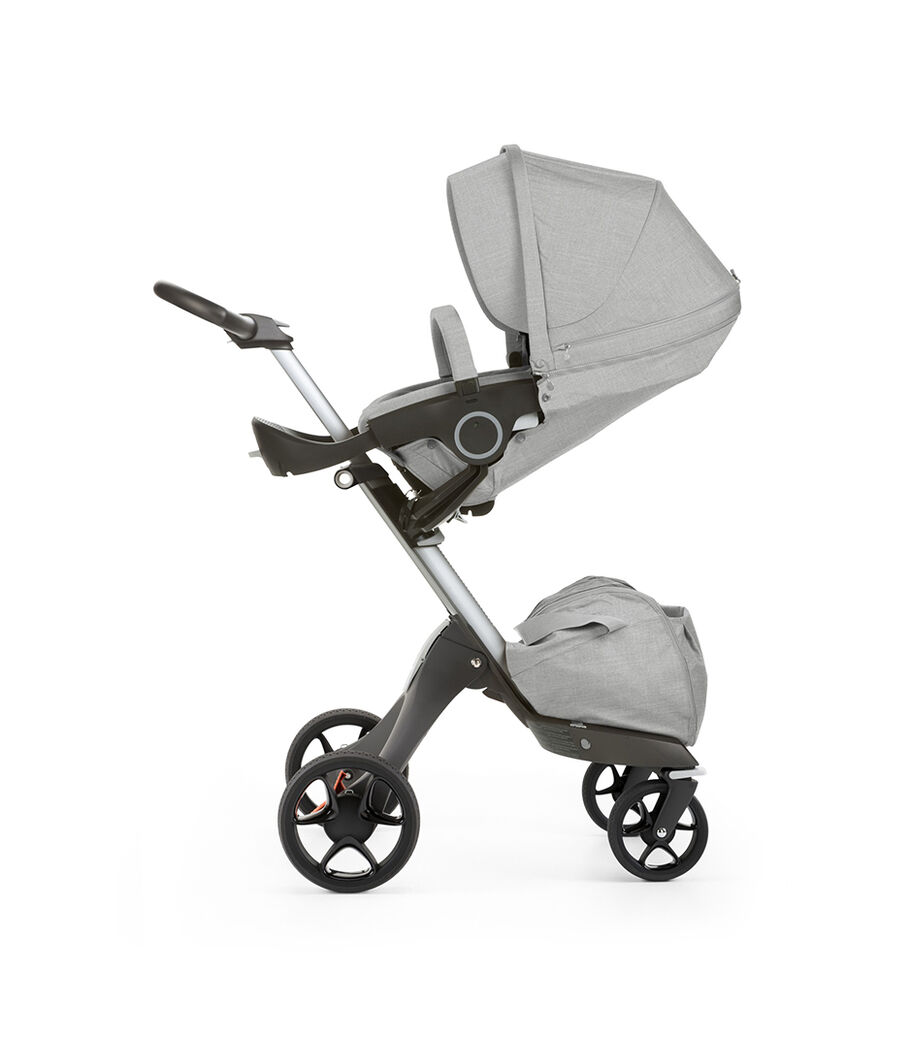 Stokke® Xplory® with Stokke® Stroller Seat, parent facing, sleep position. Grey Melange. New wheels 2016. view 41
