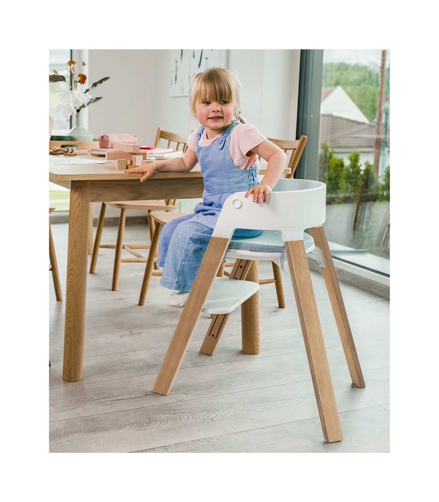 Stokke® Steps™ Chair Oak White Legs with White, White, mainview view 2