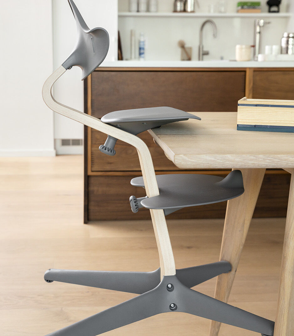 Stokke® Nomi® Chair. Natural/Grey. Function.