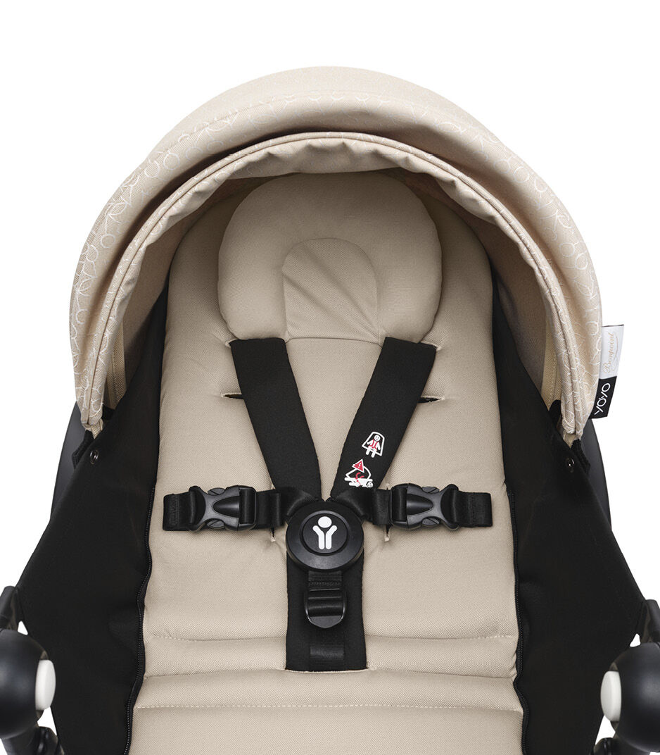 Stokke® YOYO2 6+. Bonpoint. Black frame. Close-up. galery image 4
