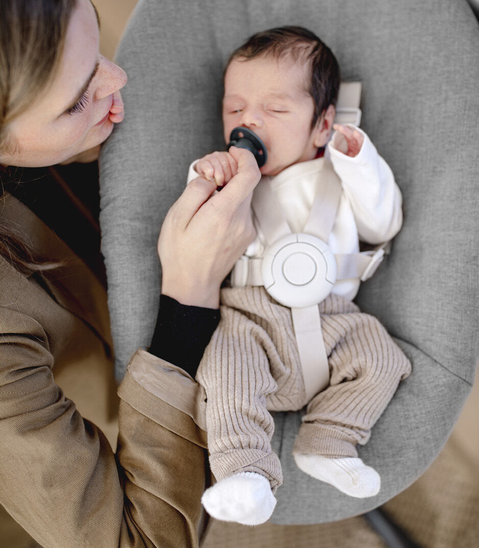 Stokke® Nomi® Newborn Set, Black Grey pink, mainview Galeriebild 3