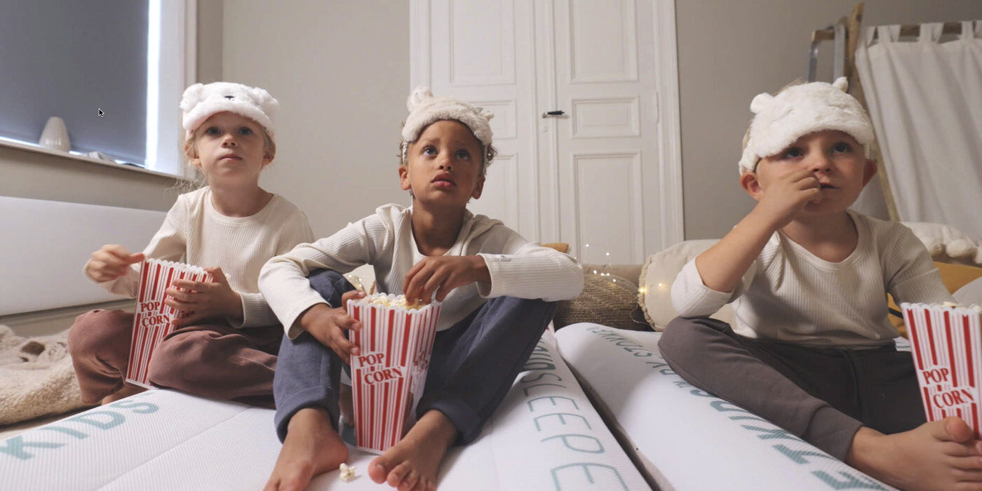 JetKids™ by Stokke® CloudSleeper™ Inflatable Kids Bed | Stokke