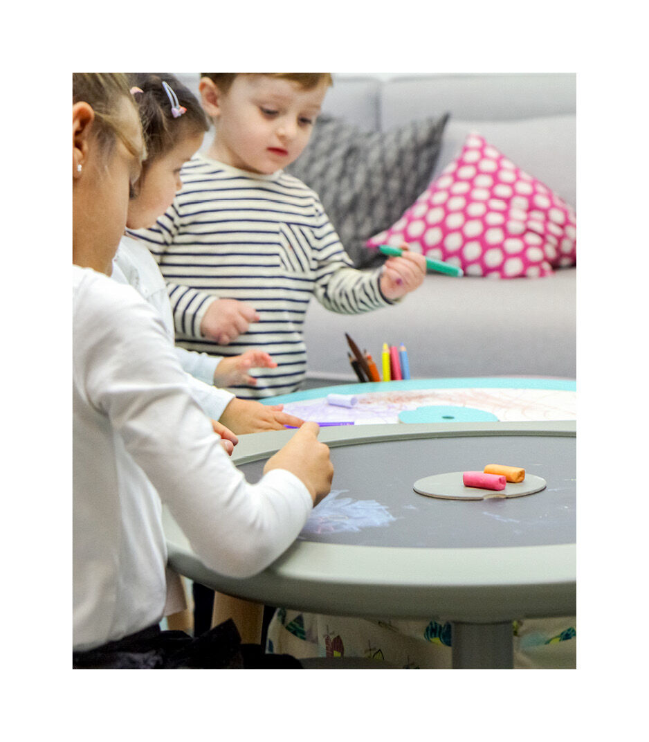 Stokke® MuTable™ Table Mint and Dove Grey. Whiteboard & Blackboard. galery image 2