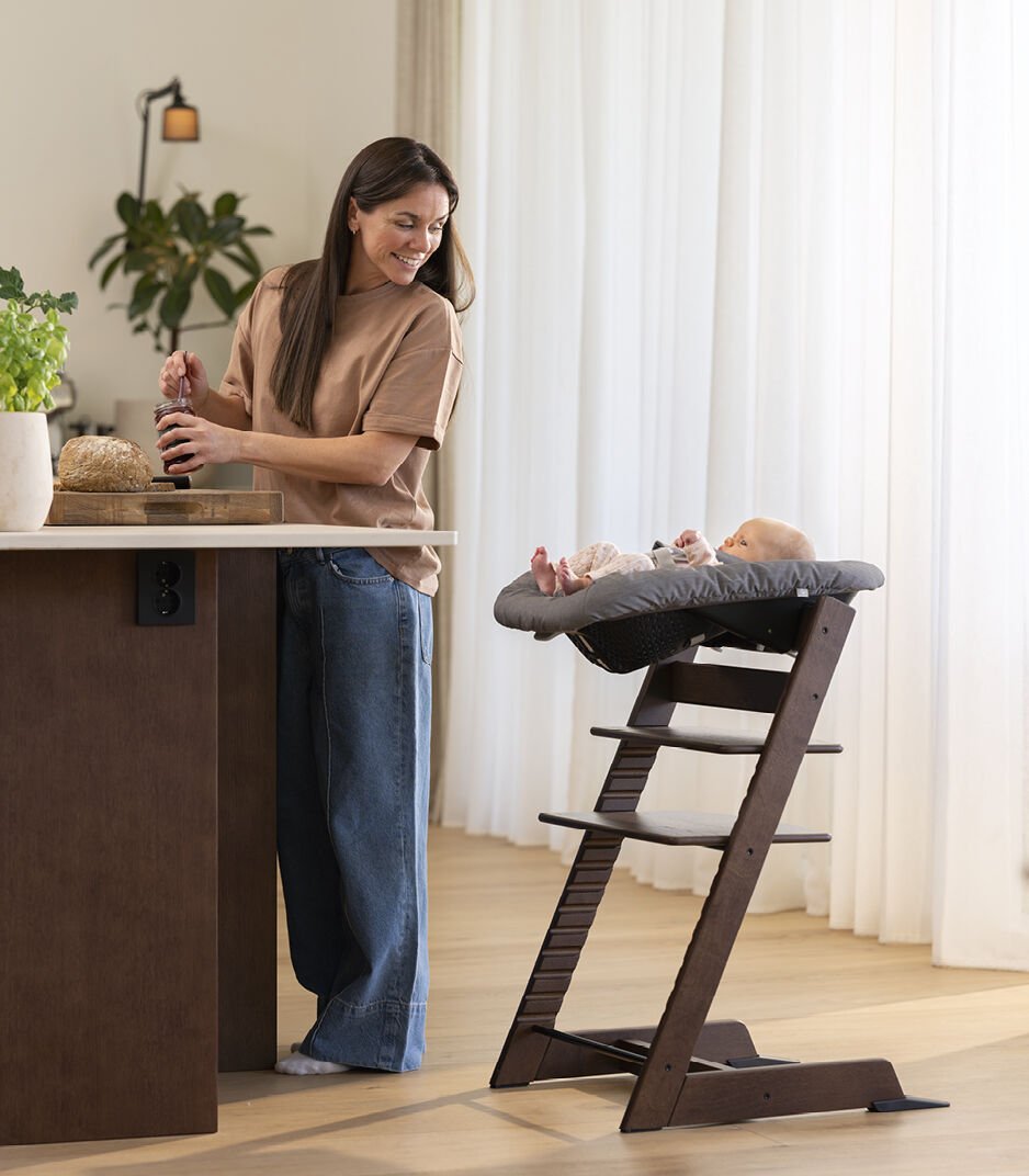 Tripp Trapp®, Oak Warm Brown + Anthracite Newborn, mainview galery image 2