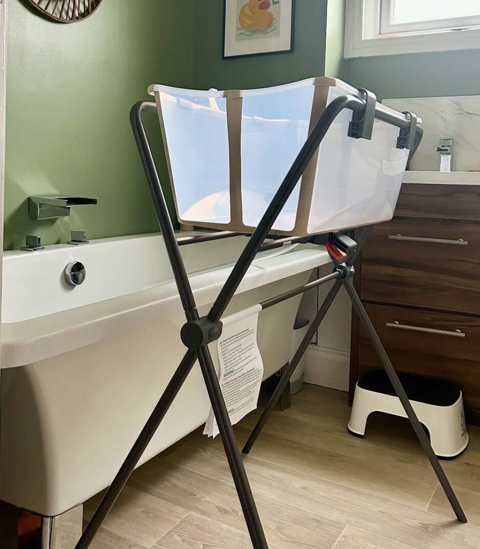 Stokke® Flexi Bath® 鉄製スタンド付き／良好・4か月使用のみ Infant Bath Stand | Stokke® Flexi Bath® Stand | Stokke® Online Shop