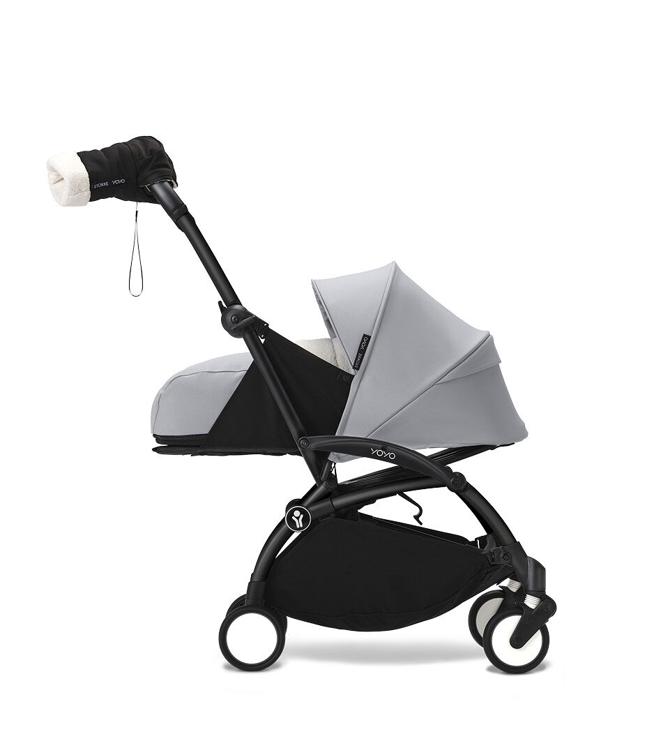 Stokke® YOYO3® 0+ Stone. White Frame. Mittens. galery image 3