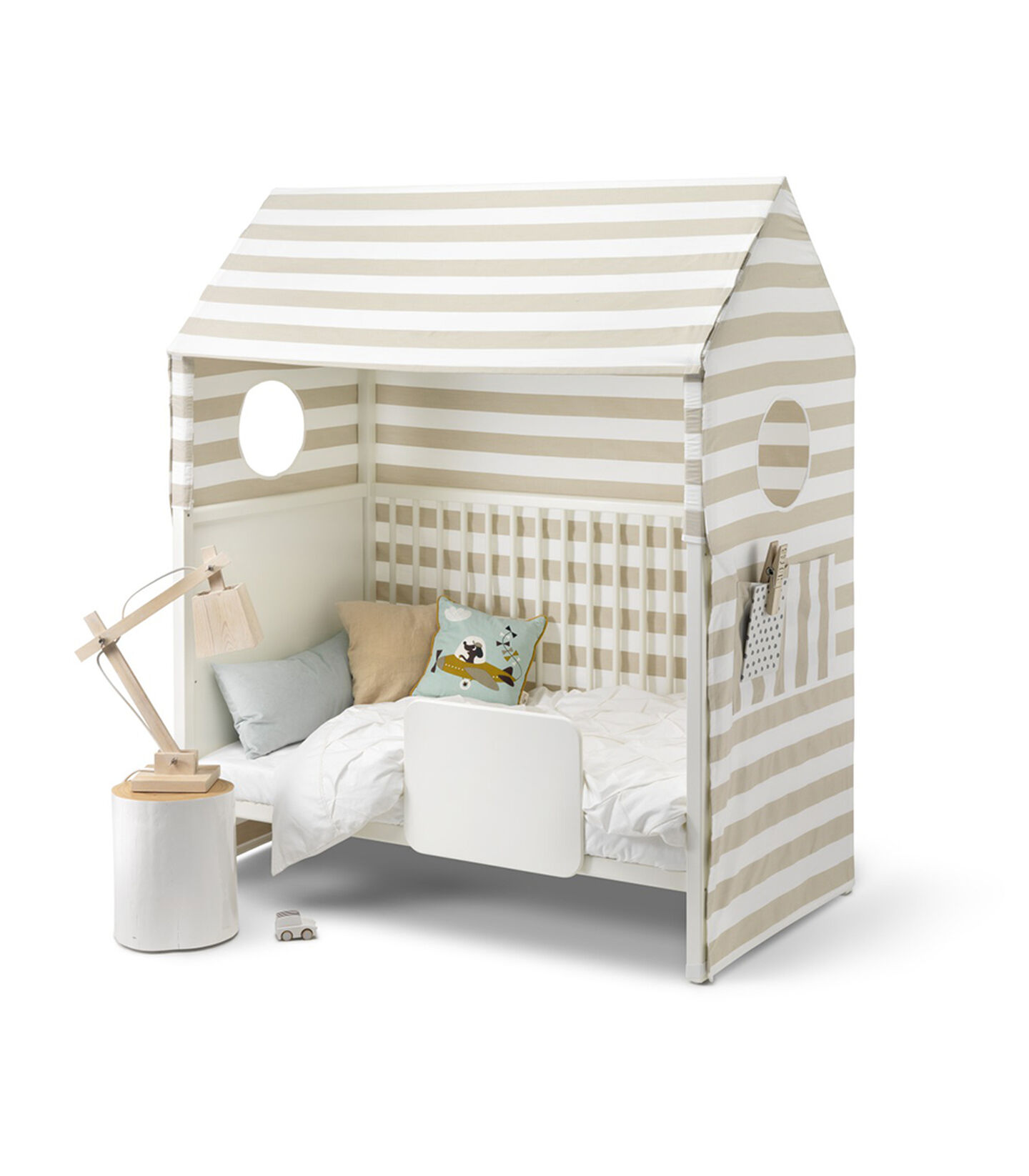 Stokke® Home™ Bed, White. With Stokke® Home™ Bed Tent textile. SP Stokke® Home™ Bed, White. With Stokke® Home™ Bed Tent textile.