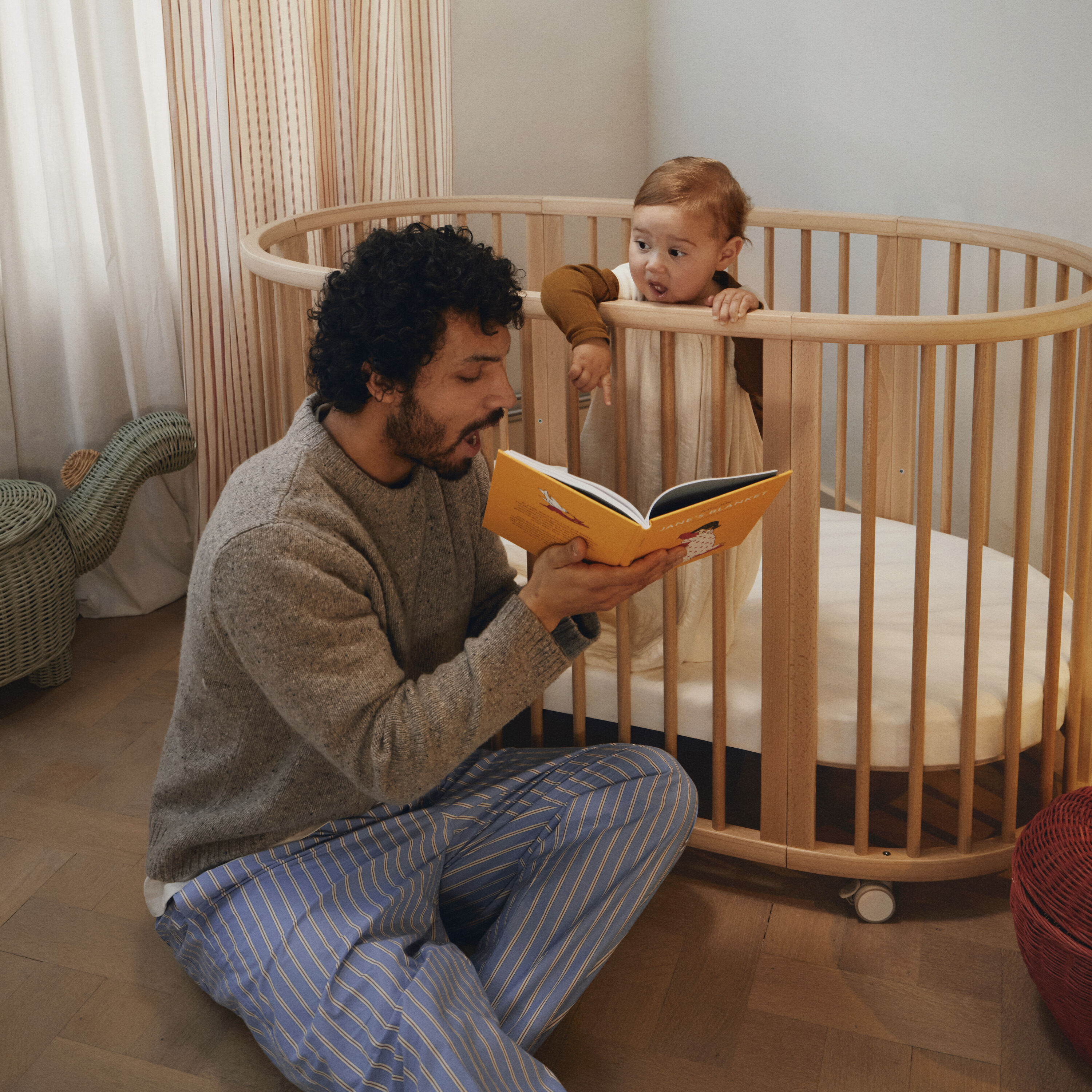 Sleepi™ Convertible Crib with Mattress (0-5 years)​ | Stokke