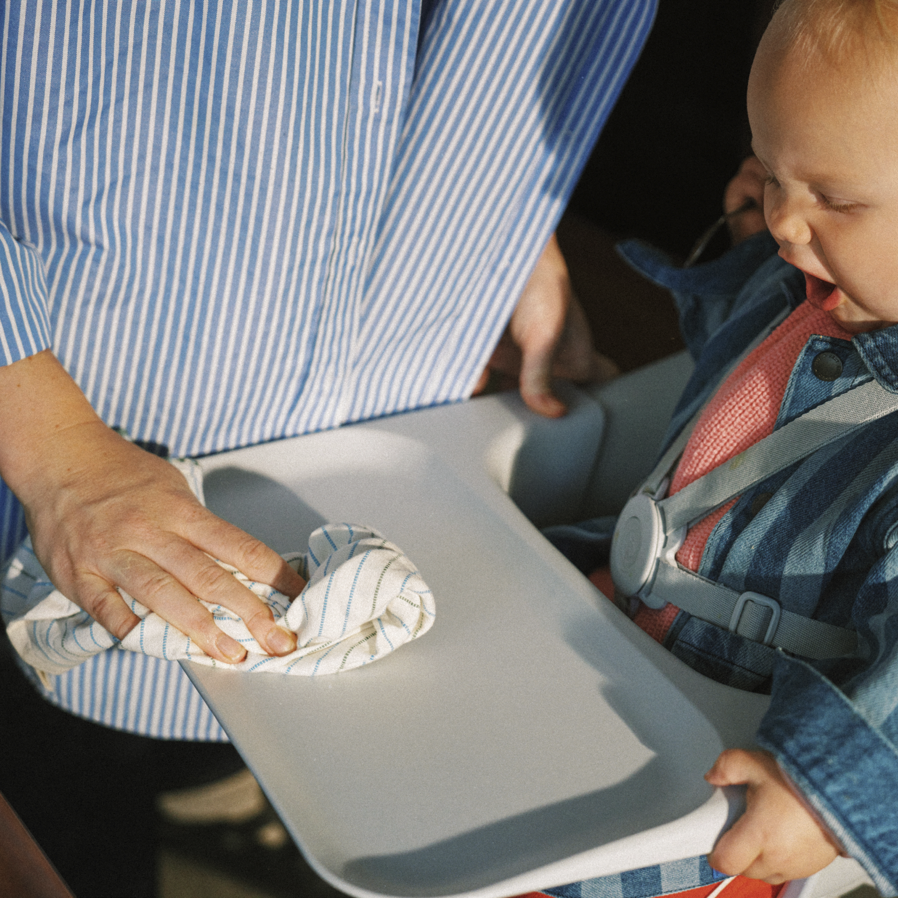 Clikk™ Highchair, Cloud Grey, mainview galery image 4
