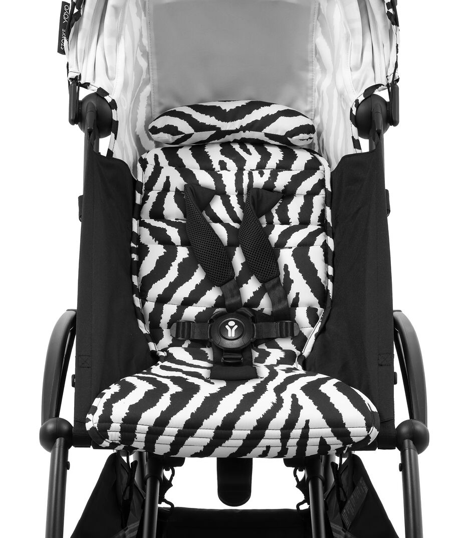 Pack couleur 6+ dès 6 mois Stokke® YOYO®, Zèbre, mainview Image de la galerie 6
