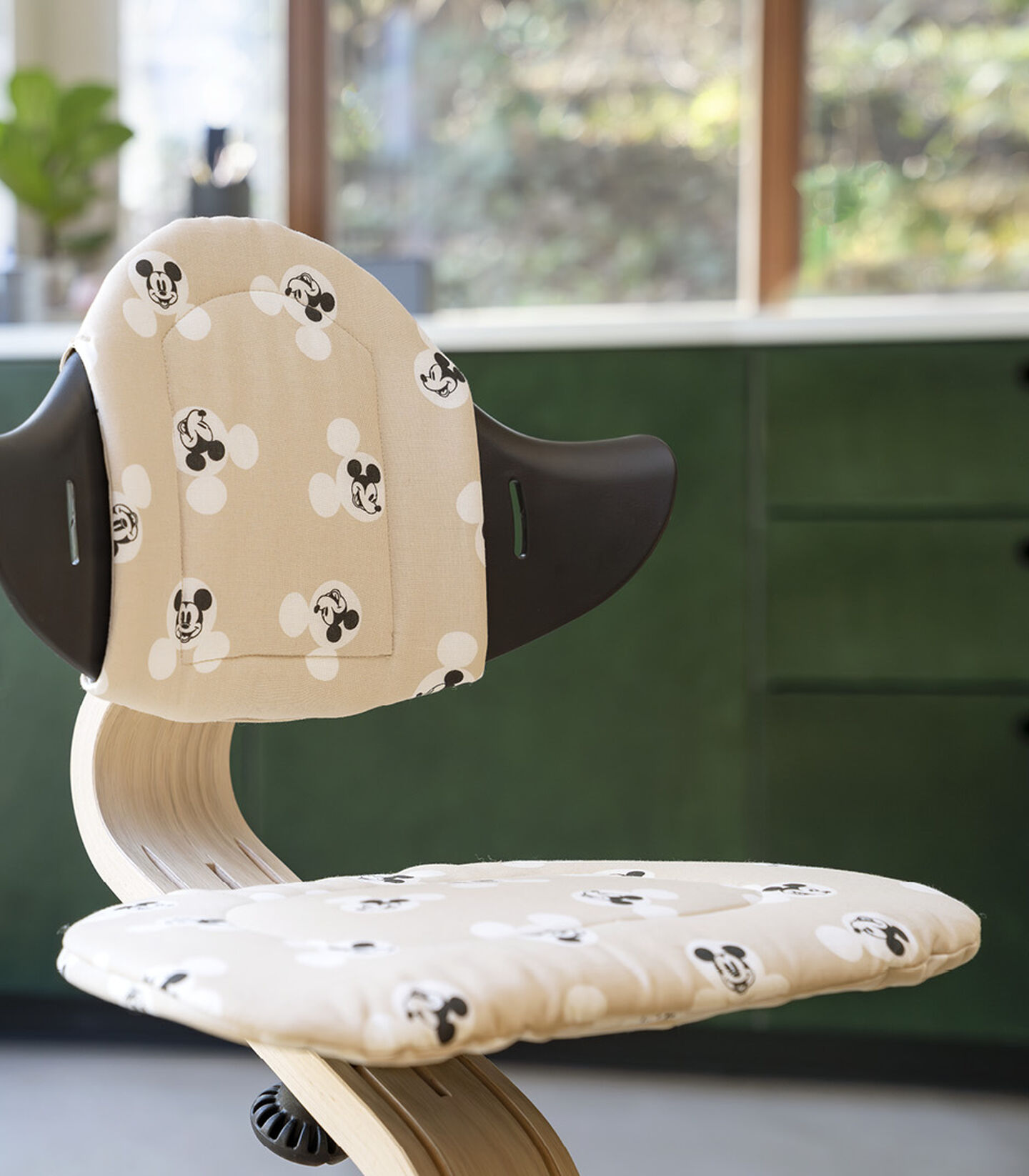 Stokke® Nomi® Hynde Mickey Signature, Mickey Signature, mainview view 2
