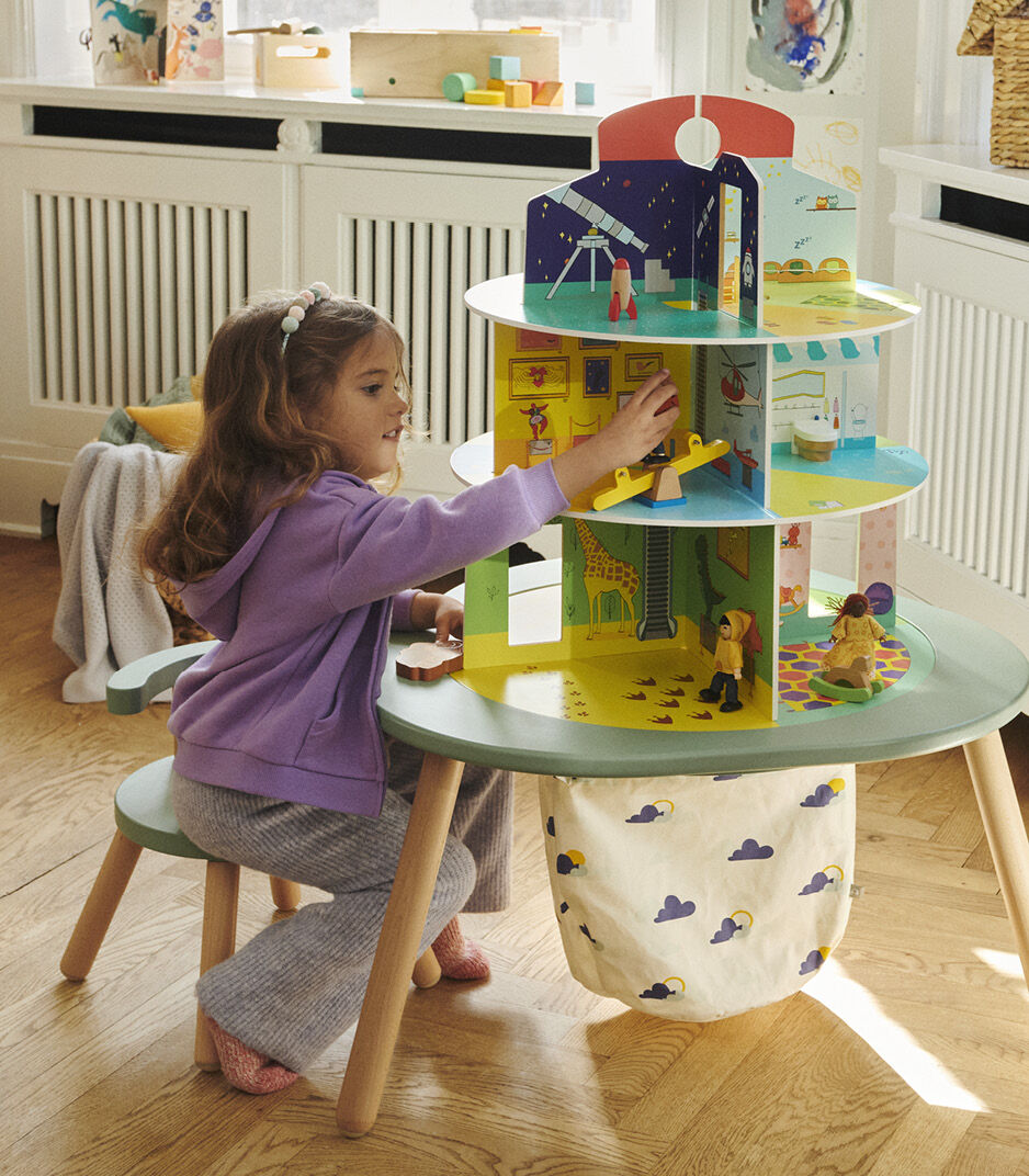 Stokke® MuTable Table with 3-storage Play House and Storage Bag (accessories). Chair Clover Green. 