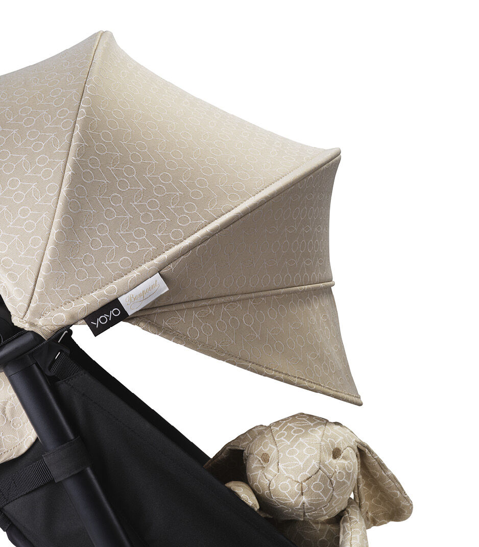 Stokke® YOYO2 6+ Bonpoint. Black frame. Close-up. galery image 15