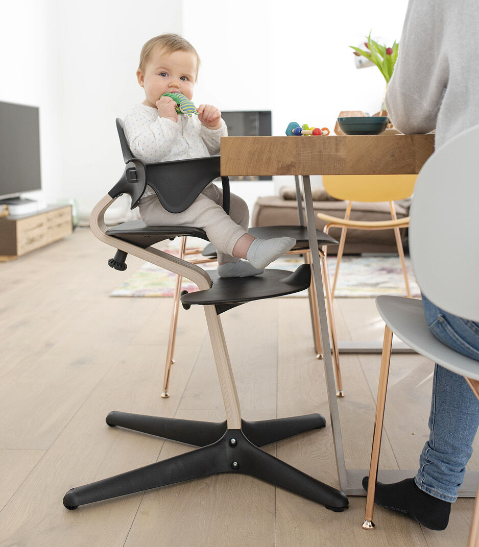 Stokke® Nomi® Natural wood with Black plastic parts. Baby Set Black. galery image 3