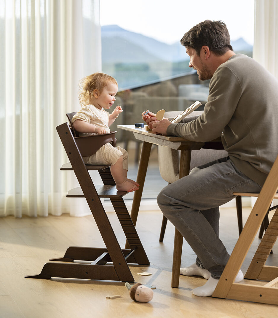 Tripp Trapp® Oak Warm Brown with Baby Set and Tripp Trapp® Oak Natural chair. galery image 3