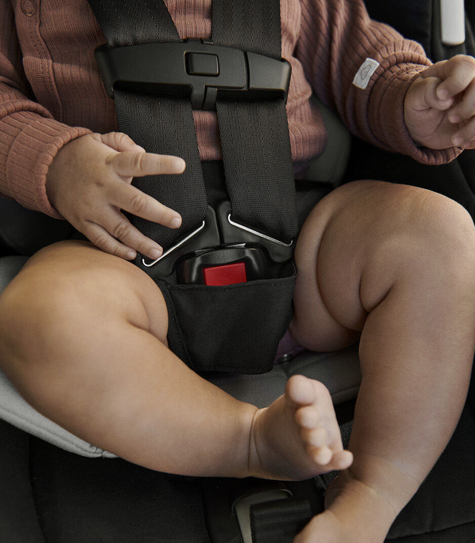 Stokke® PIPA™ by Nuna® and Base, Black, mainview galery image 5