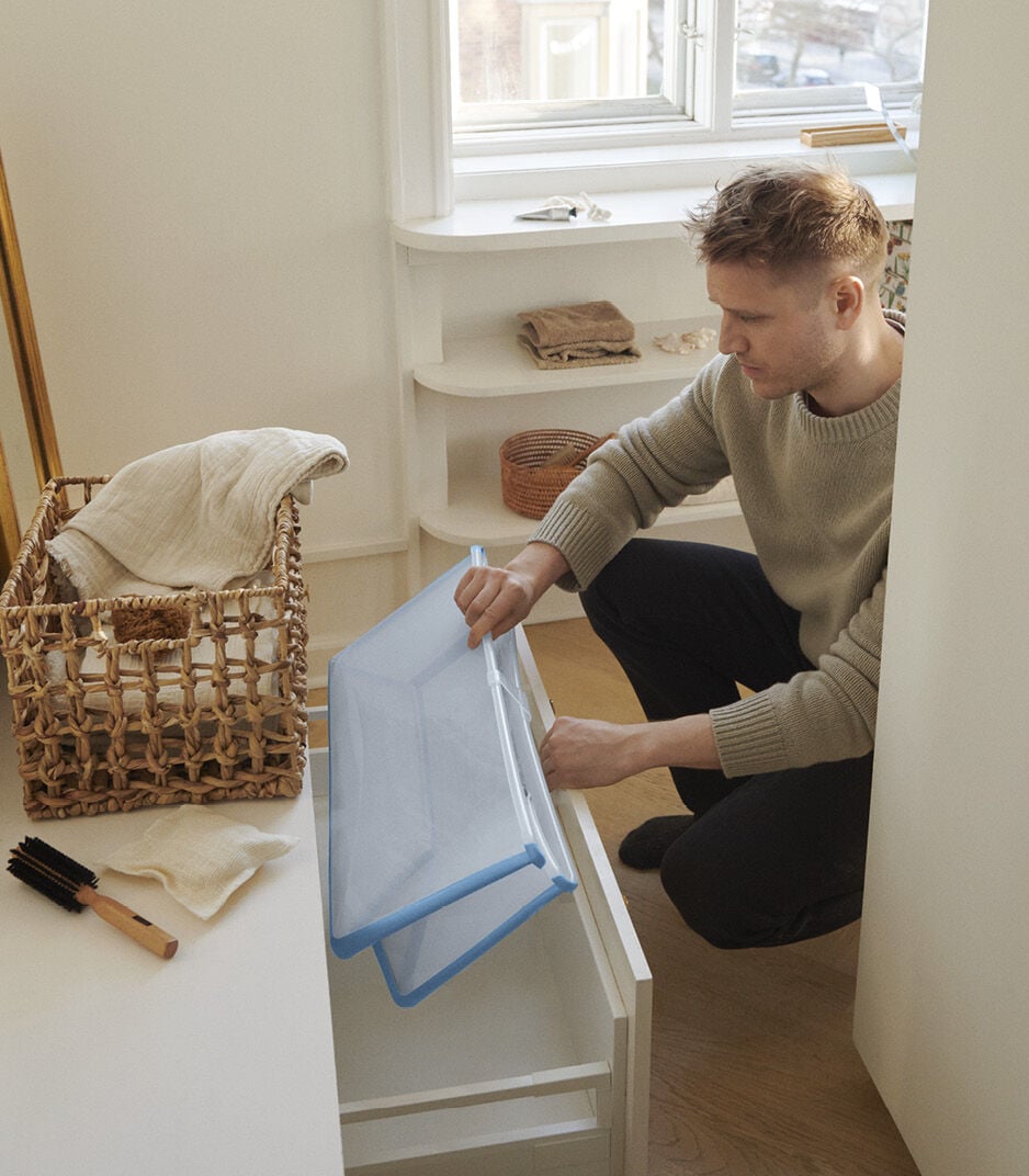 Stokke® FlexiBath® Ocean Blue. Folded and stored. galery image 9