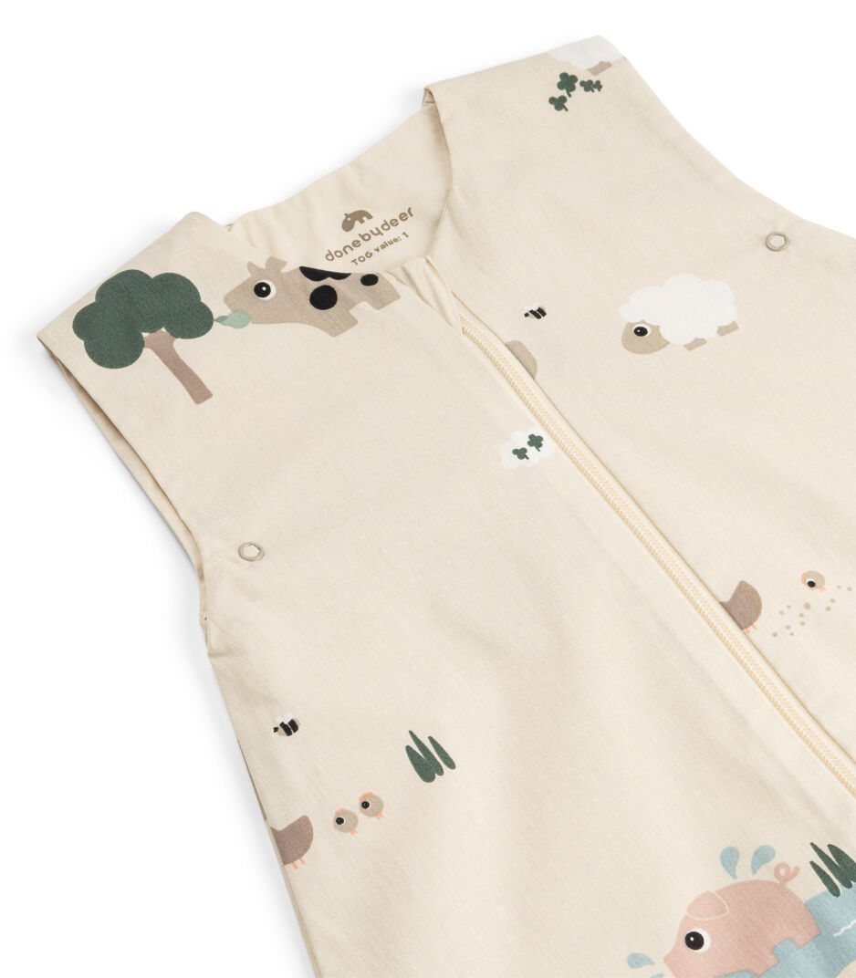 Done by Deer. Sleepy bag TOG 1 - Tiny farm - Sand.