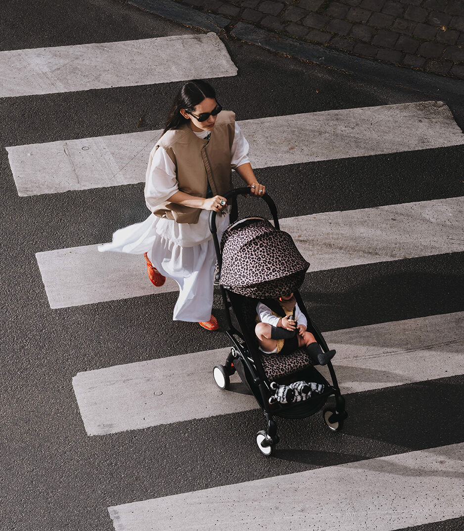 Stokke® YOYO3 6+. Black Frame. Leopard.