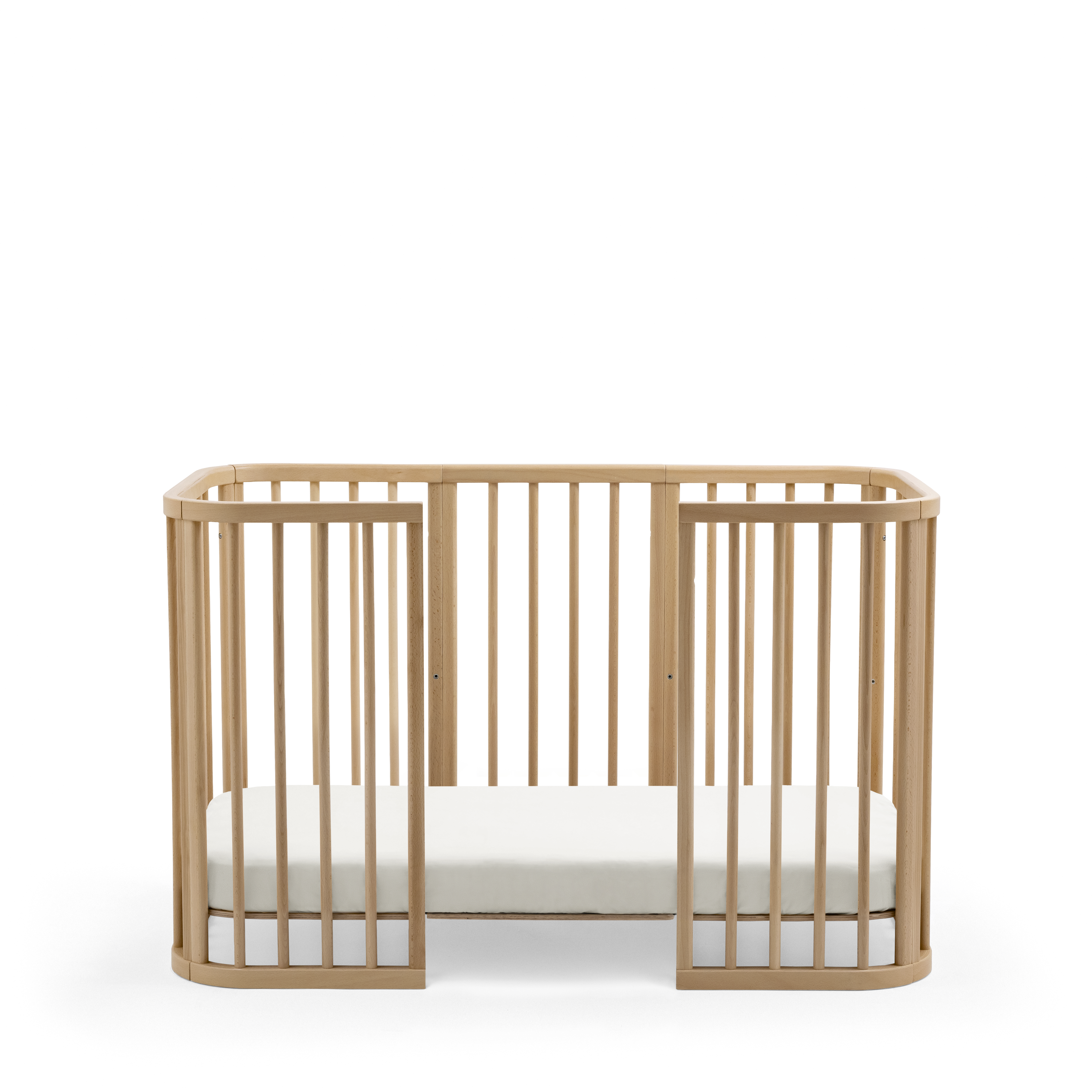 Stokke® Nighti™ Toddler config 2. Natural. Fitted Sheet White. Profile view. galery image 2