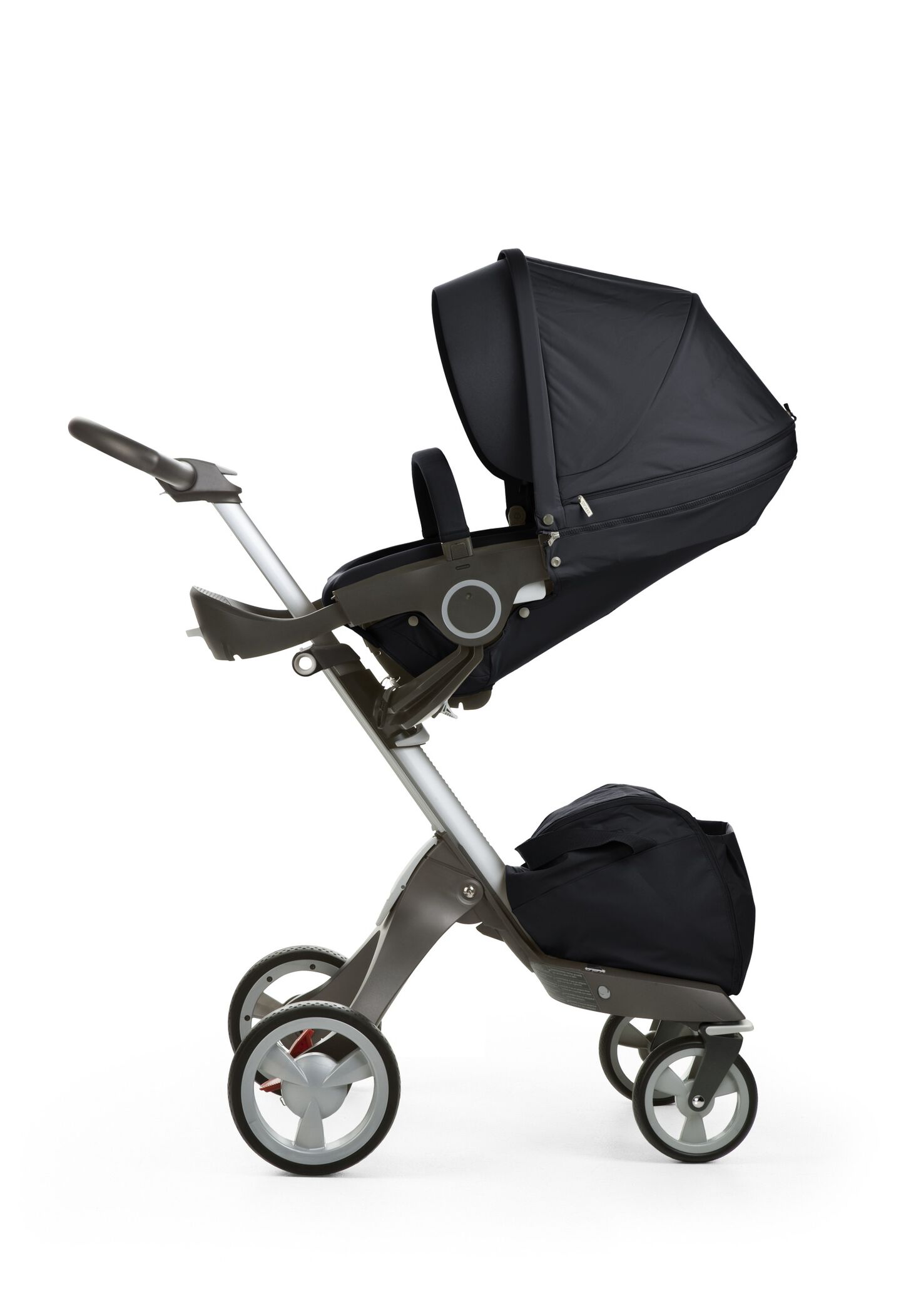 Stokke® Xplory® with Stokke® Stroller Seat, Dark Navy. Stokke® Xplory® with Stokke® Stroller Seat, Dark Navy.