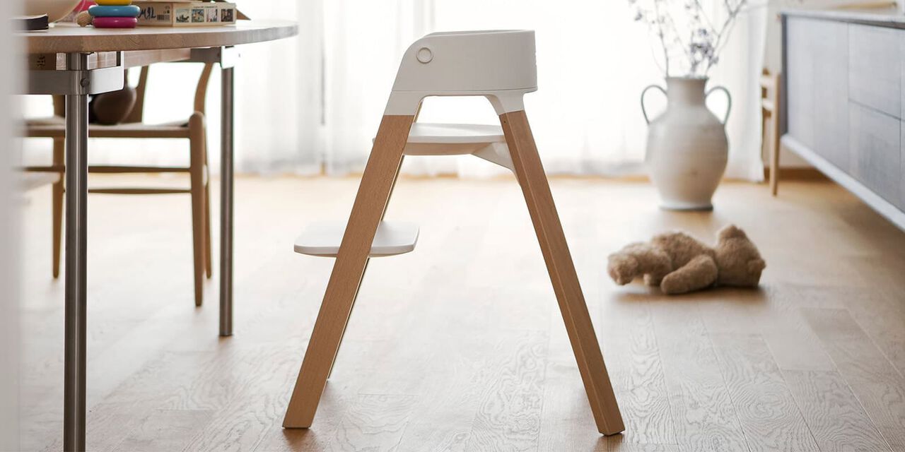 Stokke® Steps™ Chair White Seat Natural Legs, , emotional1