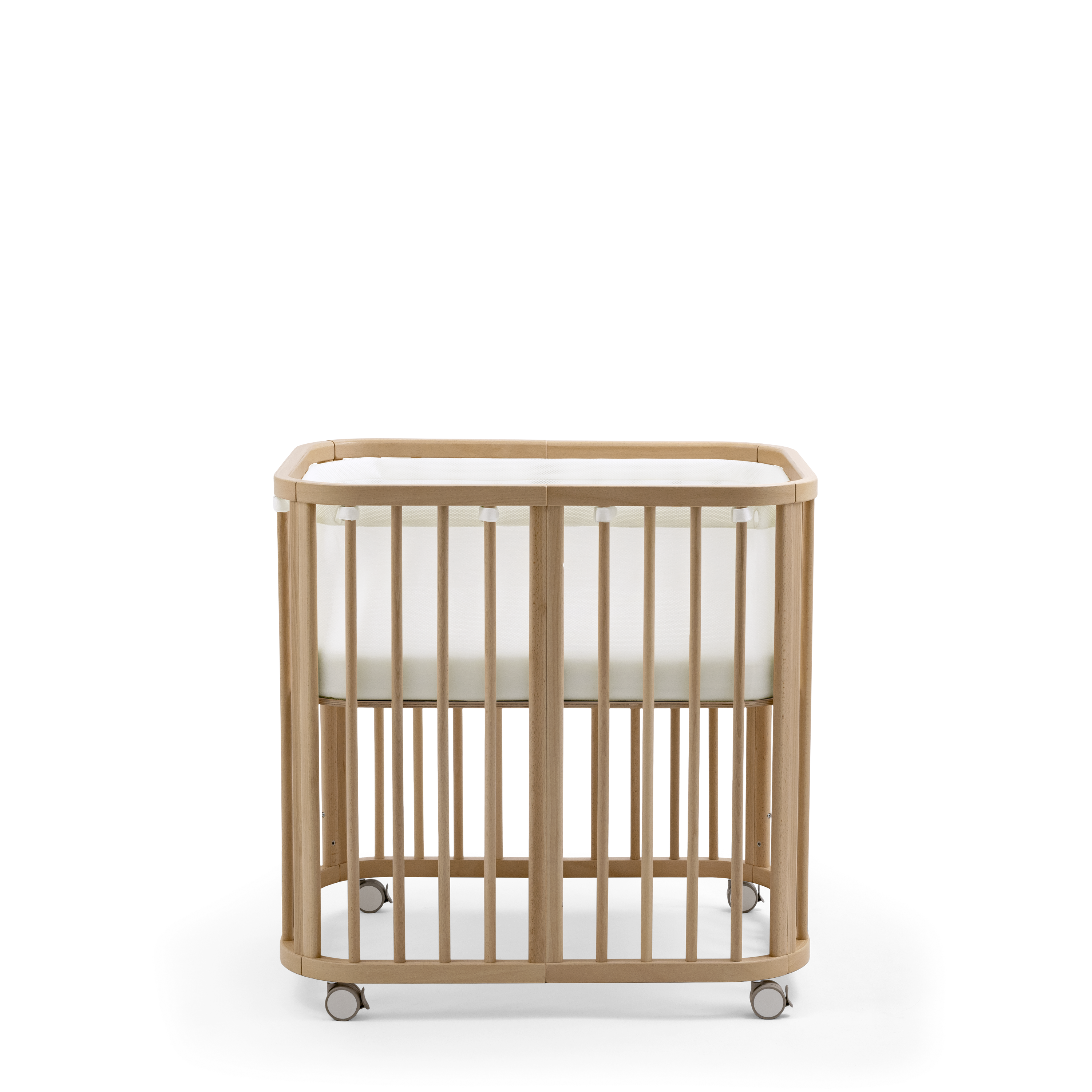 Stokke® Nighti™ Natural. Meshliner Beige. Profile view. galery image 1