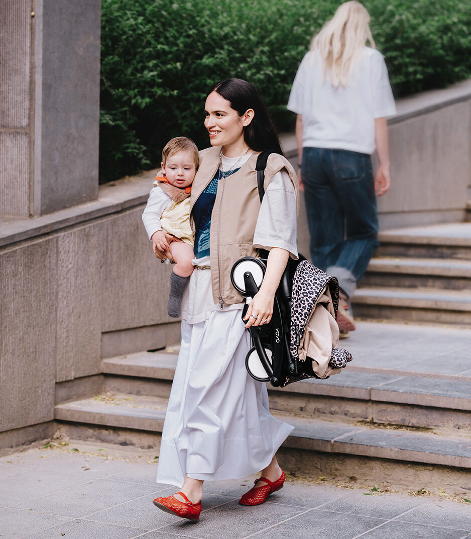 Stokke® YOYO3 6+ Folded. Black Frame. Leopard. galery image 4