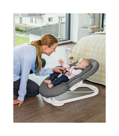 Stokke® Steps™ Bouncer White, Deep Grey White Chassis, mainview view 2