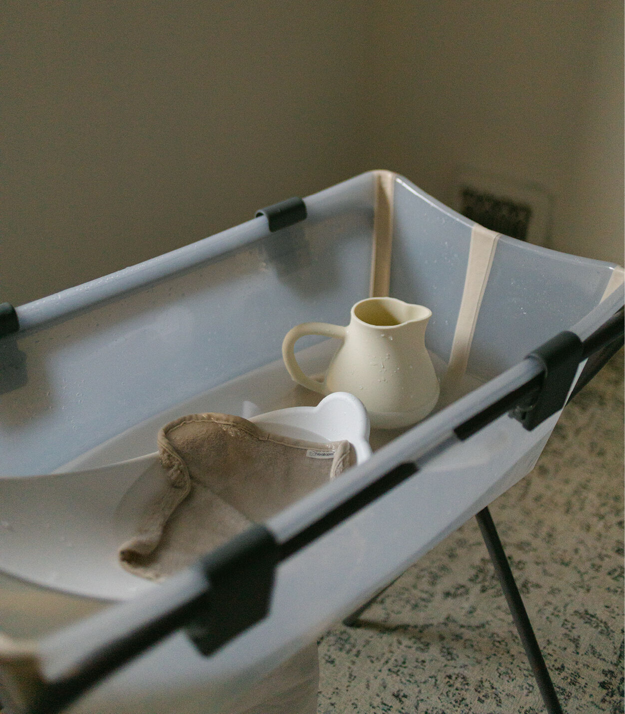 Stokke® Flexi Bath®, Stativ & Newborn Support Bundle, , mainview billedgalleri 6