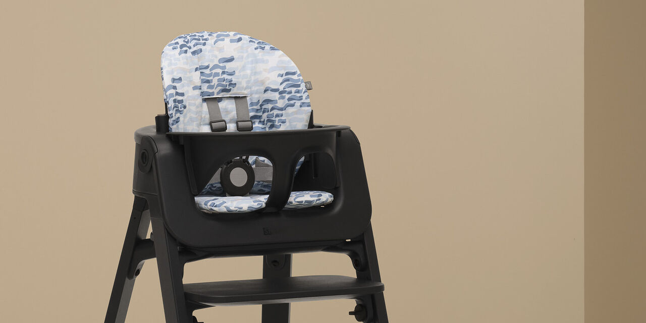 Stokke® Steps™ Baby Set Cushion Waves Blue, , emotional1 view 1