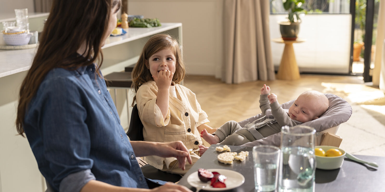 商品画像：Amazon.co.jp: Stokke ストッケ ベビーチェア ハイチェア 本体 4