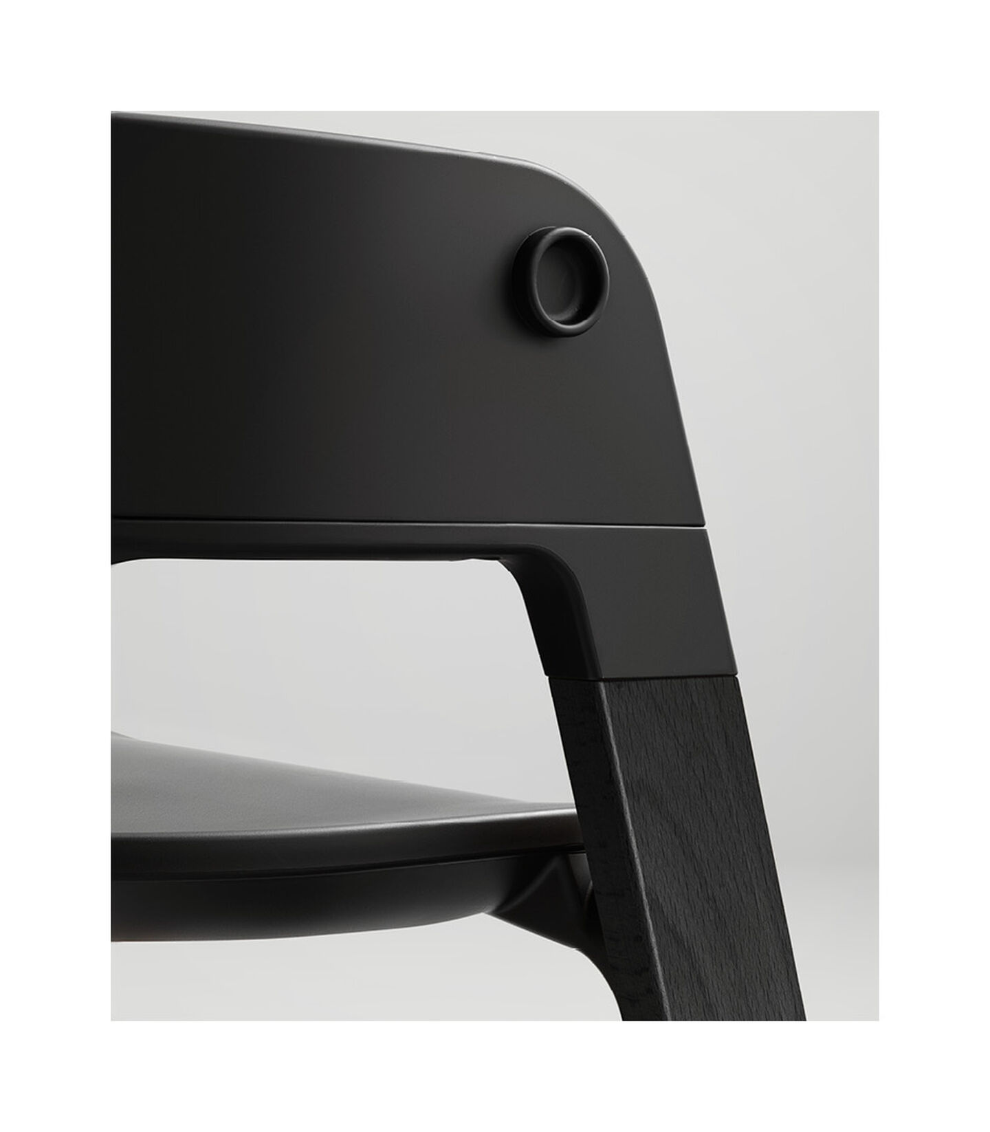 Stokke® Steps™ Highchair. Beech Black and Black seat. Detail. view 4