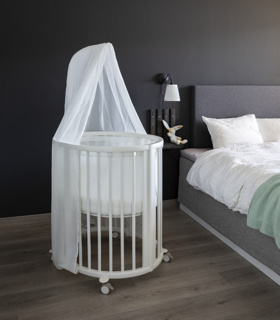 Stokke® Sleepi™ Mini White, with Canopy and Mesh Liner.