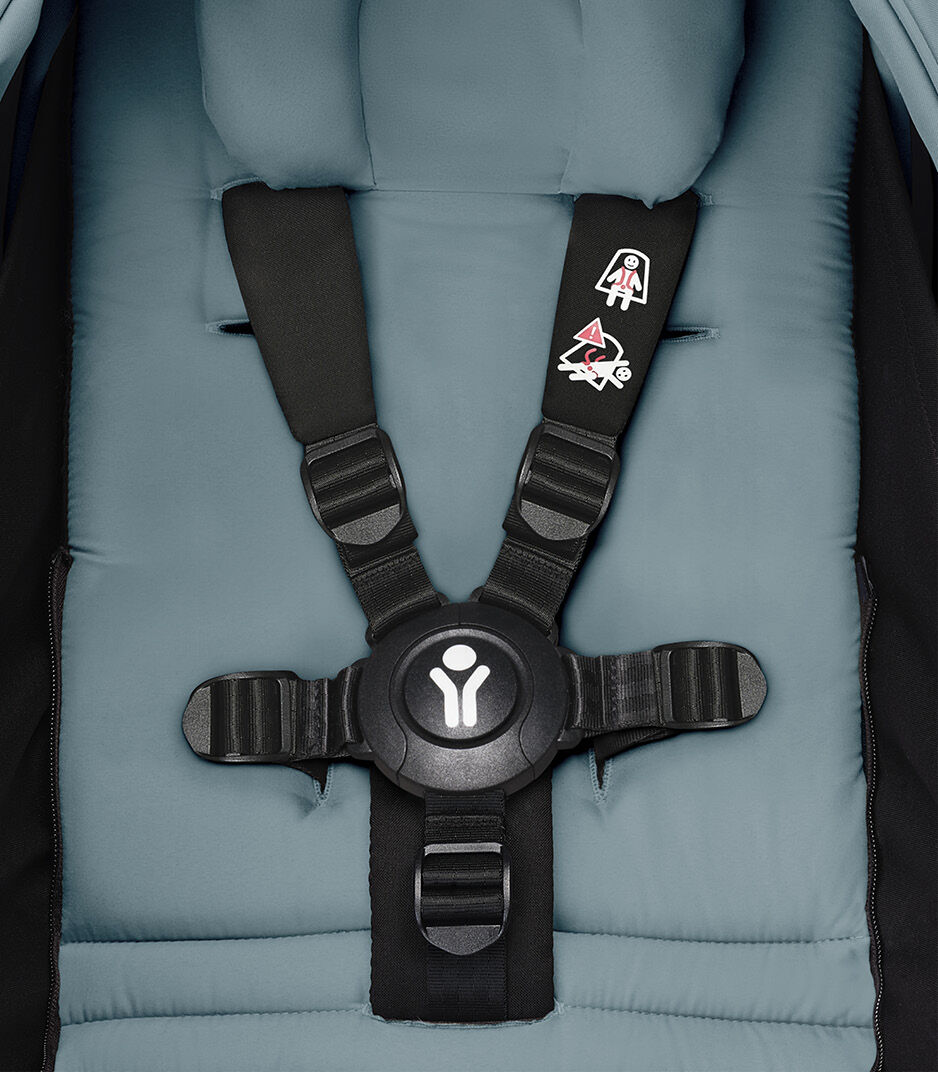 Stokke® YOYO3® 0+ Aqua. Harness, close-up. US variant. galery image 11