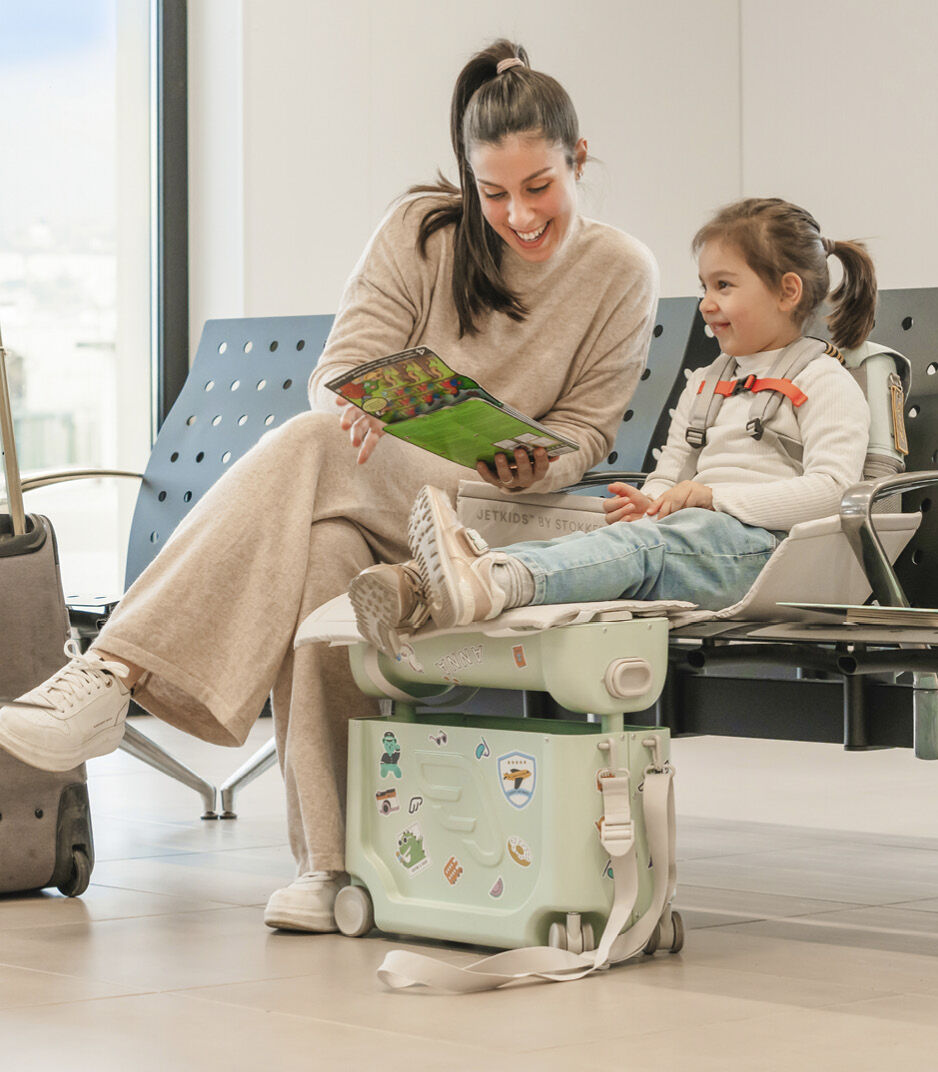 JetKids™ by Stokke® BedBox™ - Ride-on Suitcase, Green Aurora, mainview galery image 2
