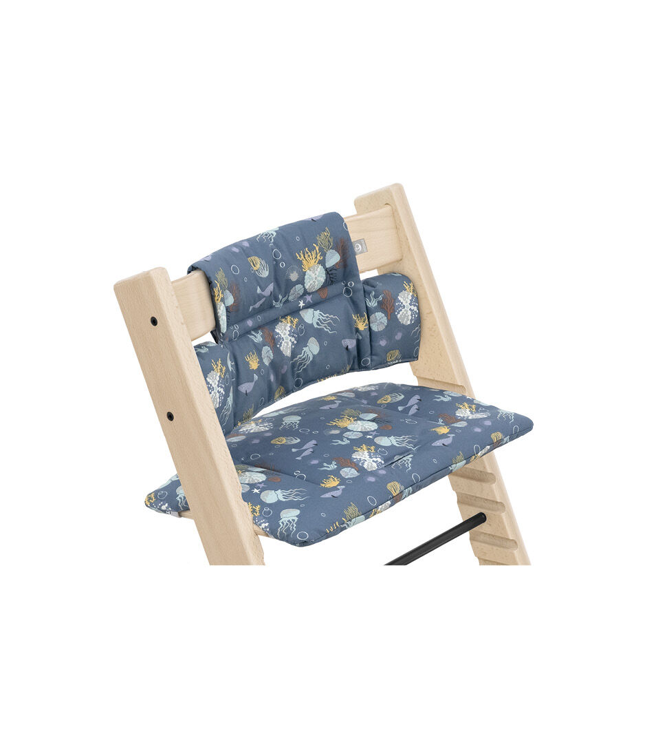 Tripp Trapp® Chair Natural with Classic Cushion Into The Deep. Detail.