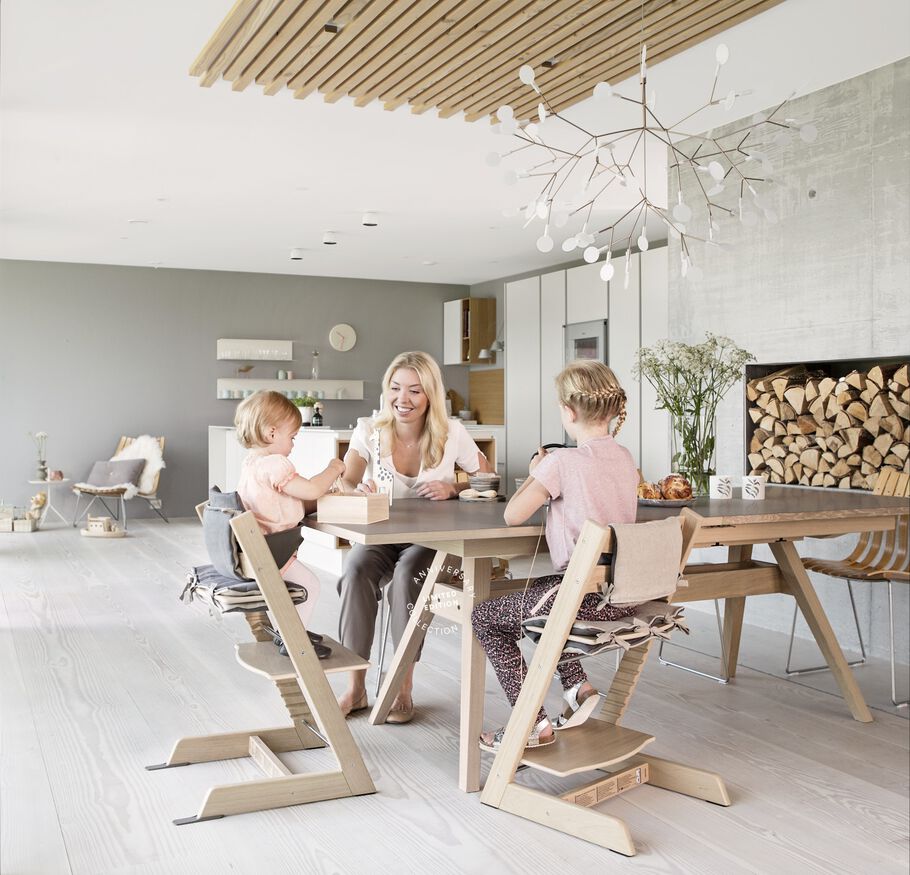 Tripp Trapp&reg; White Oak. With Cushion and Baby Set.