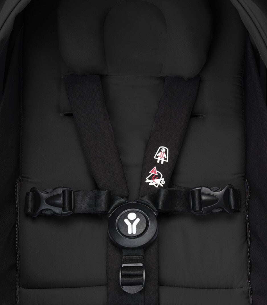 Stokke® YOYO3® 0+ Black. Harness, close-up. galery image 4