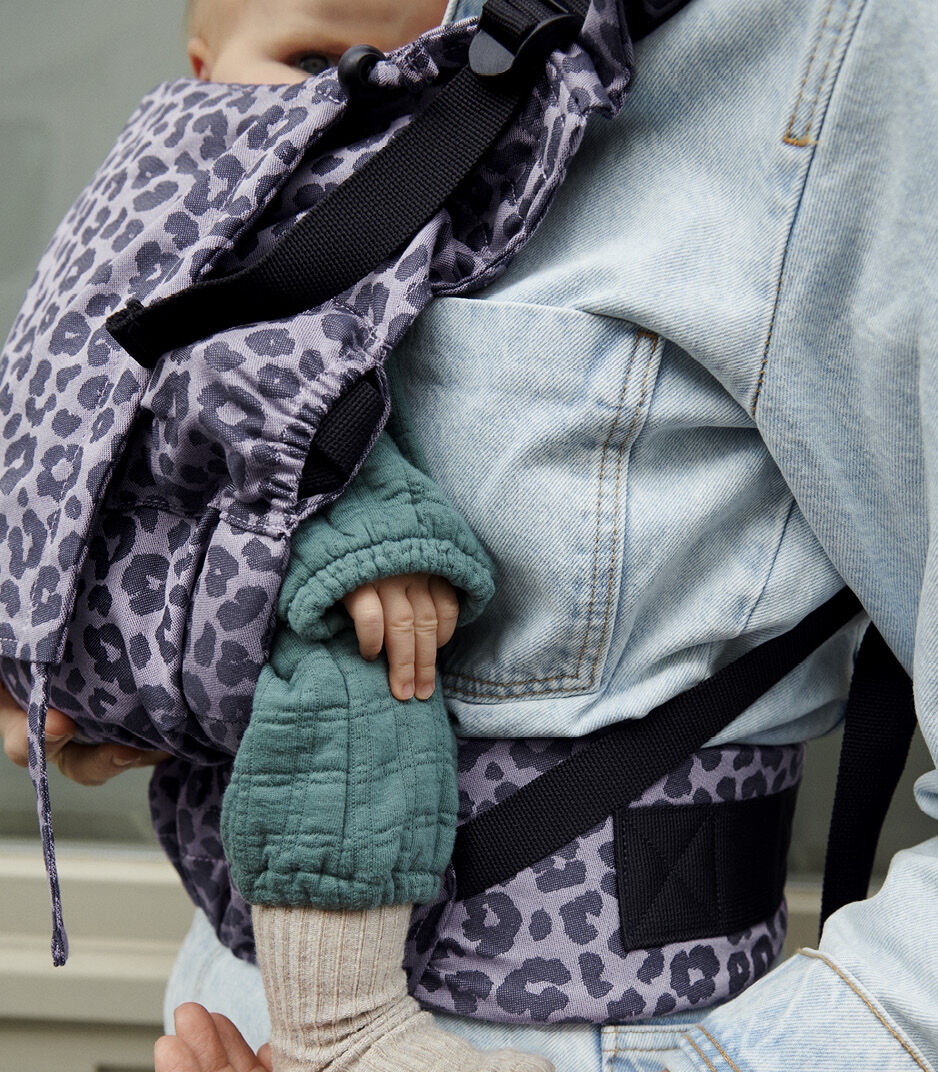 Stokke® Limas™ Carrier Flex, Leopardo Lila, mainview galería de imágenes 3