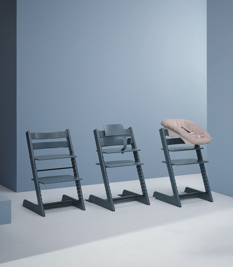 møl Vær stille kranium Højstol af den skandinaviske designer Peter Opsvik. En behagelig og  ergonomisk bøgetræsstol, som vokser med dit barn - fra nyfødt til  voksenalderen.