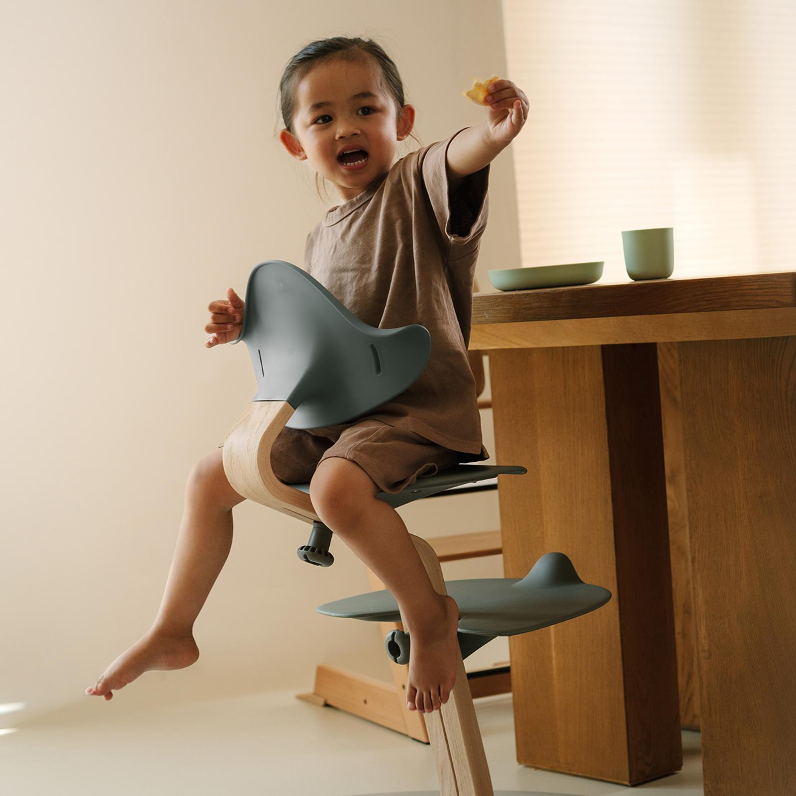 無段階調節可能なベビーハイチェア｜ストッケ ノミチェア | Stokke