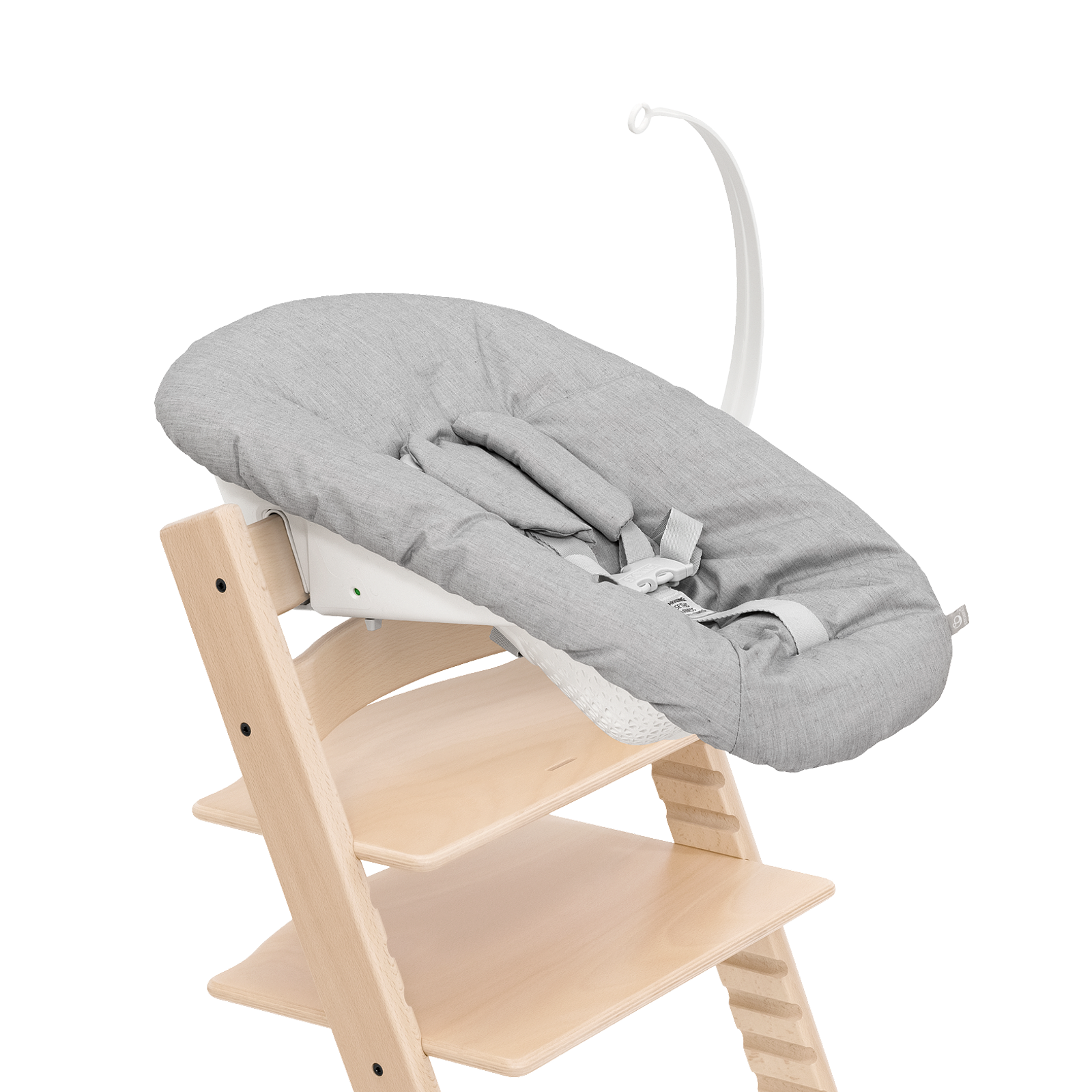Tripp Trapp barnstol i ljust trä med grått Newborn Set och mobilfäste.